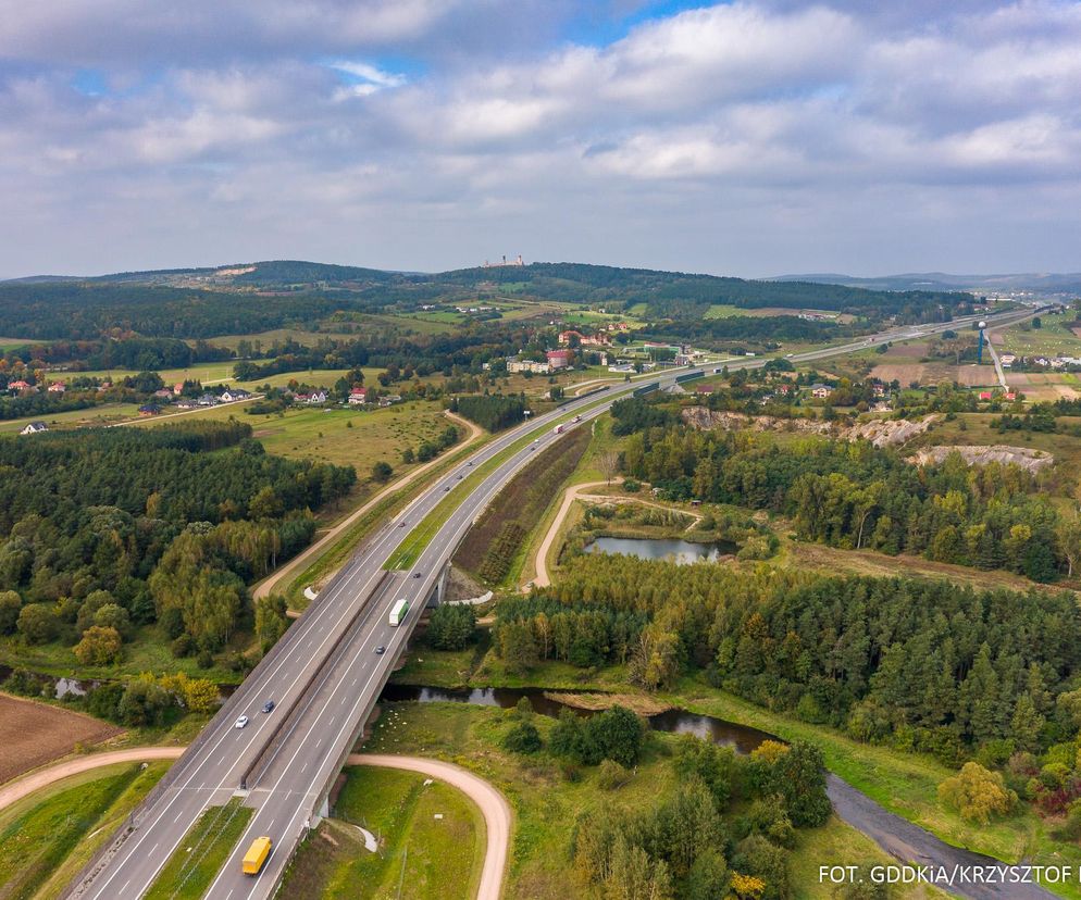 Widok na S7 i gminę Chęciny