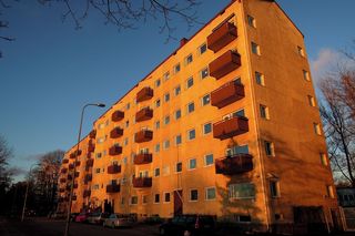 7-latek w samych majtkach na balkonie. W mieszkaniu pijana matka. 44-latka zatrzymana przez policję