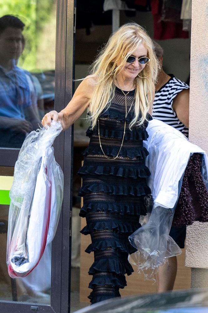 Monika Olejnik. W falbanach pogubiła pranie