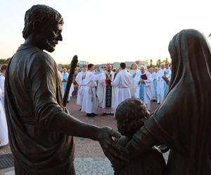 W Olsztynie stanął wyjątkowy pomnik. Ma przypominać o ważnych wartościach [ZDJĘCIA]