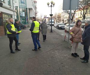 Zobacz zdjęcia z akcji siedleckich radnych Bezpieczne przejście przy ul. Piłsudskiego: