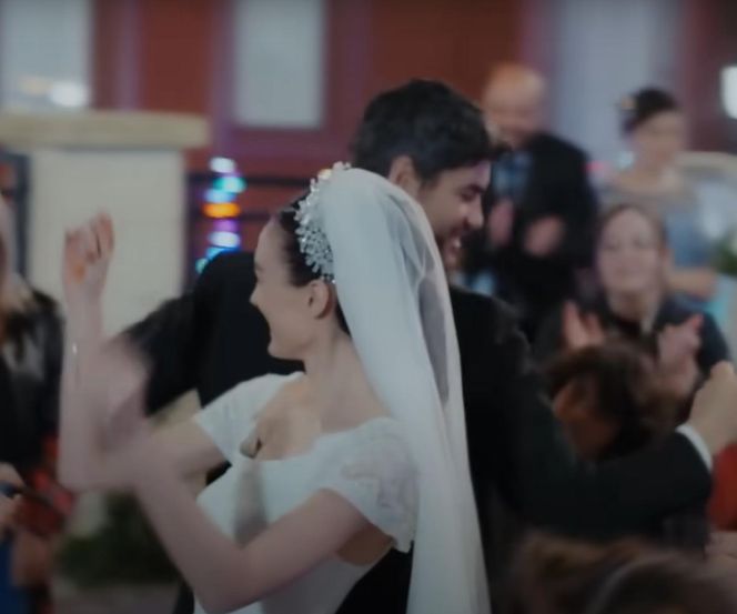 Yusuf na weselu Nany i Poyraza w "Dziedzictwo" (EMANET)