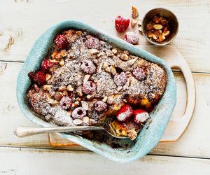 Nie wyrzucam czerstwego pieczywa. Zamieniam je w wyśmienity pudding chlebowy 