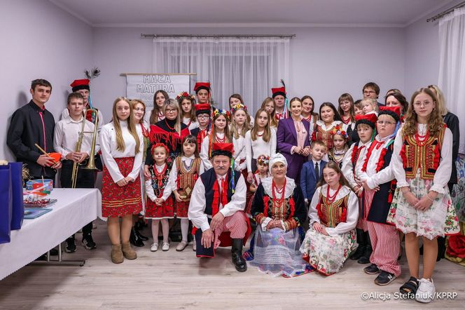 Marta Nawrocka spotkała się z młodymi gospodyniami