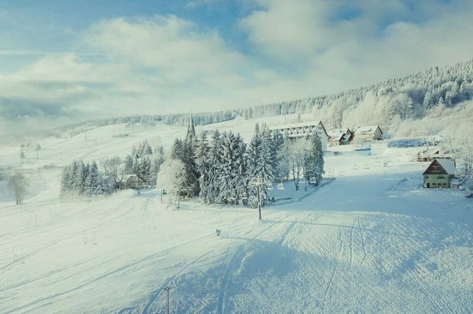 Zieleniec gotowy na zimowy sezon. 31 wyciągów i 7 kolei linowych czeka na turystów od 3 grudnia