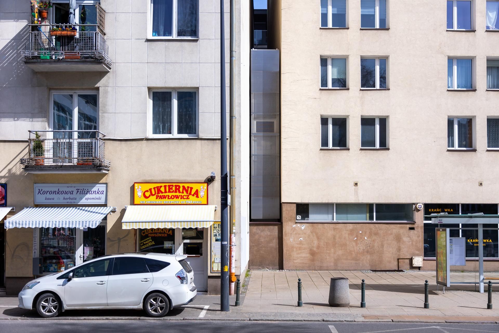 To najwęższy dom na świecie - zdjęcia. Dom Kereta stoi w Warszawie, ma jedynie 152 cm szerokości