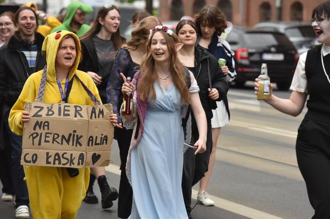 Juwenalia UMK w Toruniu: Piękny, bajkowy Pochód w ramach Piernikaliów. Mamy zdjęcia