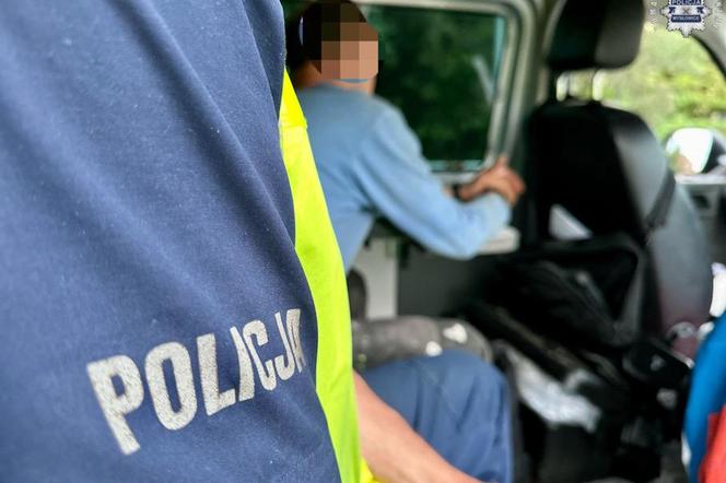 Jechał pijany kradzionym samochodem. 44-latek z Mysłowic z zarzutami