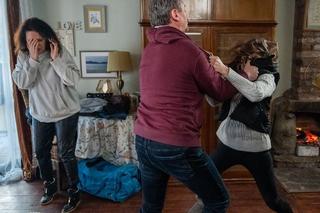 M jak miłość odc.1718. Marysia (Małgorzata Pieńkowska), Różyc (Mariusz Krzemiński), Magda (Anna Mucha)