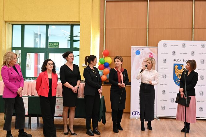 Ruda Śląska walczy z wykluczeniem menstruacyjnym. W szkołach pojawiły się "Różowe Skrzyneczki"