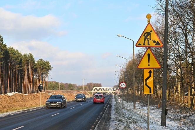 Poszerzenie wylotówki będzie droższe? Wykonawca zapowiedział też duże opóźnienie