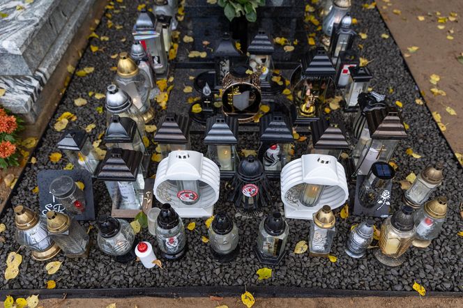 Tak wygląda grób Macieja Krakowiana przez 1 listopada