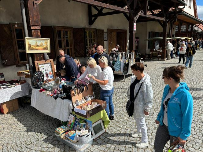 Targ Staroci w Miasteczku Galicyjskim 