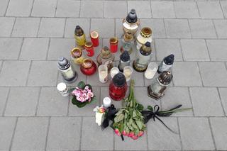 Nastolatkowie skatowali Marcina na Dniach Sosnowcach. W miejscu tragedii pojawiły się znicze  Sosnowca*