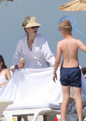 Agnieszka Dygant na plaży w Juracie