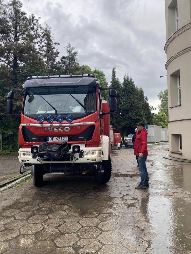 Burze z ulewami nad Polską. Podtopione budynki i szpital w Głuchołazach