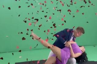 Nowa czołówka M jak miłość 2024. Kinga Zduńska (Katarzyna Cichopek), Piotrek Zduński (Marcin Mroczek)