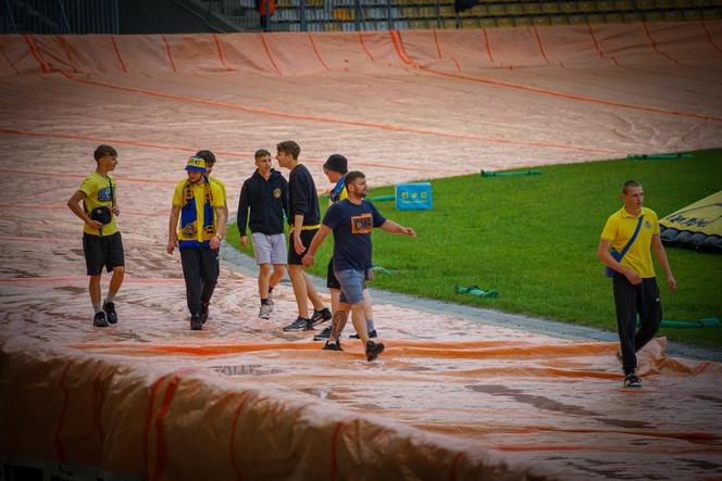 Stal Gorzów - GKM Grudziądz. Kibice przez ponad 5 godzin byli uwięzieni na stadionie, a mecz się nie odbył!