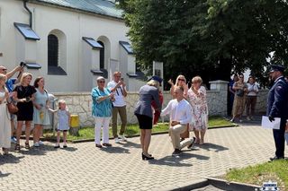 Zaręczyny w czasie święta policji w Pińczowie
