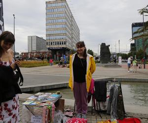 Garażówka w Katowicach jakiej nie było. Cudowne przedmioty wystawione za bezcen