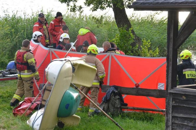 Tragedia na jeziorze Łabędź. Wiatr przewrócił łódkę, wędkarz wpadł do wody