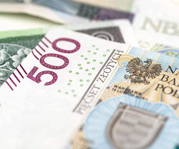 Koniec 800 plus?! Chcą dać wielką gotówkę do ręki