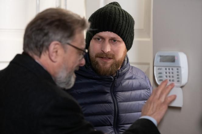 Na Wspólnej odc. 3089 po wakacjach 2020. Paweł (Grzegorz Kwiecień), Gustaw (Jan Monczka)