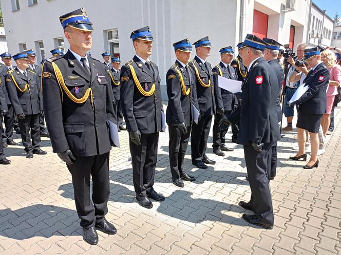 Akty nadania wyższych stopni służbowych odebrało w tym roku 21 strażaków z Komendy Miejskiej PSP w Siedlcach