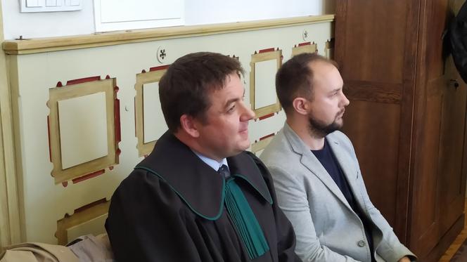 Ofiara księdza pedofila otrzyma gigantyczne pieniądze od toruńskiej kurii! Mariusz Milewski wygrał w sądzie