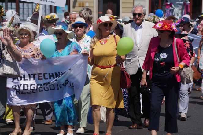 Radosna Parada Kapeluszowa 2023 przeszła ulicami Bydgoszczy! [ZDJĘCIA]