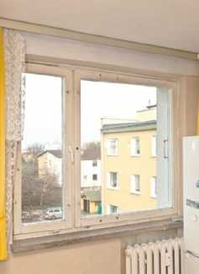 Wymiana okien. Jak montować ościeżnice i skrzydła okienne. Galeria