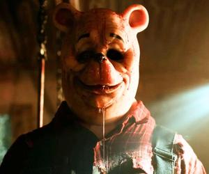 Horror “Puchatek: Krew i Miód” pokazywany w szkołach? Nauczyciel podstawówki straumatyzował dzieci