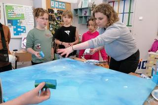 W ramach akcji Malujemy sercem uczniowie SSP STO w Siedlcach stworzyli 11 prac plastycznych