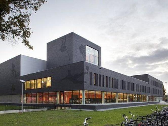 Szkoła sportowa Fontys Sports College, Holandia. Autorzy: Mecanoo International. Completed Building Schools category, WAF 2013 