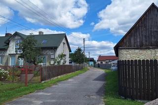 Dom, gdzie ukrywał się Jacek Jaworek, leży 15 metrów od kościoła. Najciemniej zawsze pod latarnią