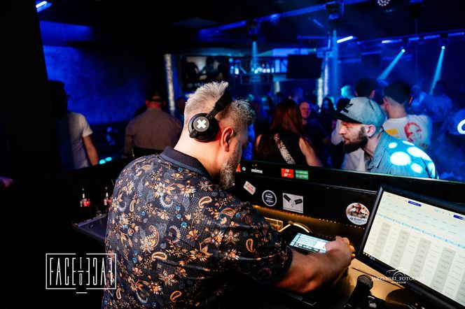 Face to Face w Rybniku. Urodziny szefa w stylu Retro Party