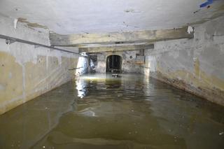 Tajne tunele zalane wodą. Przełomowe odkrycie w centrum Warszawy. Zdjęcia ujawniają prawdę