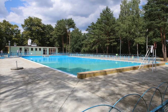 Kąpieliska pod chmurką w Warszawie i na Mazowszu. Gdzie i po ile? 