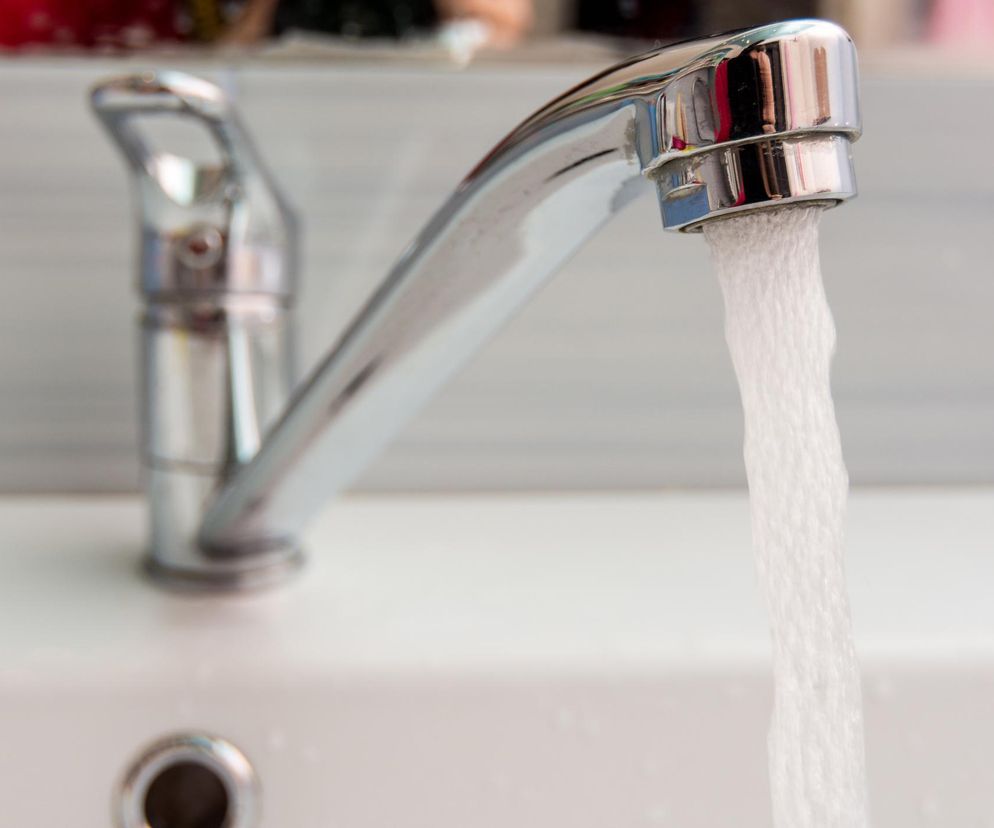 Inspektorat Sanitarny ostrzega przed skażeniem wody. „Nadaje się jedynie do spłukiwania toalet”