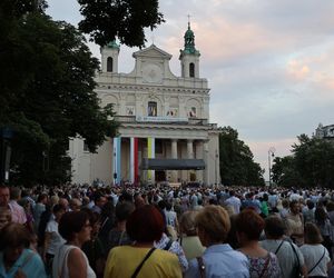 76. rocznica Cudu Lubelskiego. Procesja różańcowa w centrum Lublina