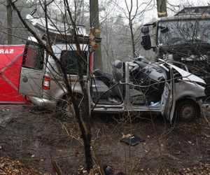 Wypadek ciężarówki z żołnierzami pod Warszawą. Jedna osoba nie żyje, pięć w szpitalu