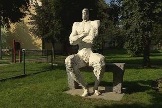 Afera w Sanoku. W miejsce „obscenicznych rzeźb” chcą postawić figurki Maryi