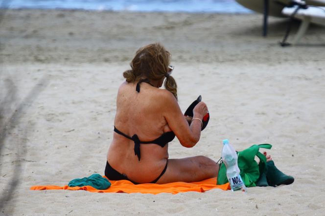 Agnieszka Fitkau-Perepeczko na plaży w Sopocie