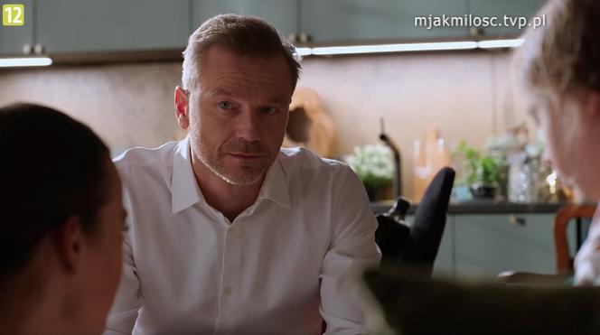M jak miłość odc. 1735 po wakacjach 2023. Magda (Anna Mucha), Nadia (Mira Fareniuk), Andrzej Budzyński (Krystian Wieczorek)