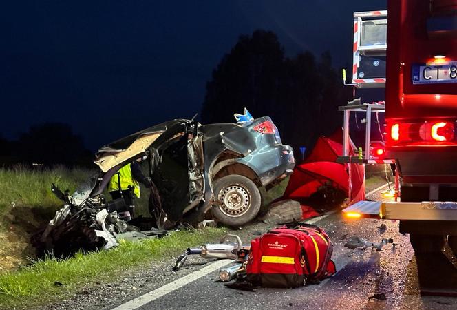 Tragiczny wypadek w Płociczu. Dwóch kierowców nie żyje