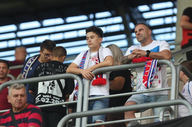 Górnik Zabrze zmierzył się z Rakowem Częstochowa. Kibice na trybunach dopisali