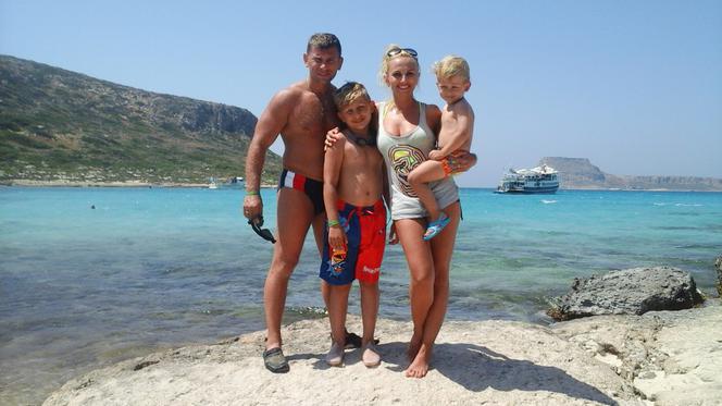 Marcin Siegieńczuk z rodziną na Krecie