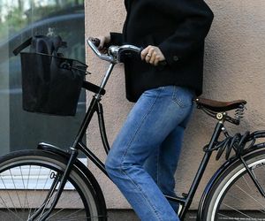 Katarzyna Warnke na giga obcasach łamie przepisy