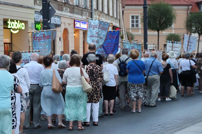 76. rocznica Cudu Lubelskiego. Procesja różańcowa w centrum Lublina