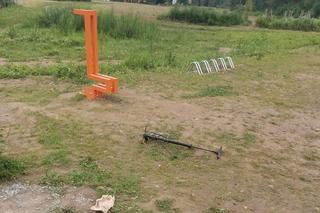 Chuligani zaśmiecają skatepark w gminie Jedlicze